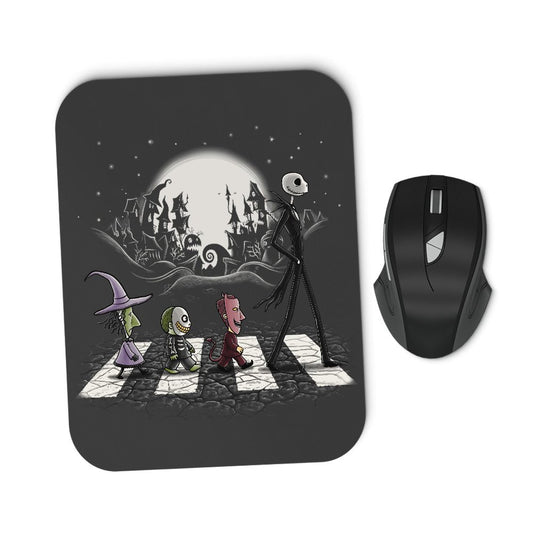 Halloween Road - Mousepad