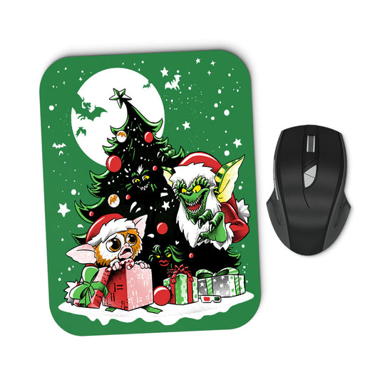 Merry Mischief - Mousepad