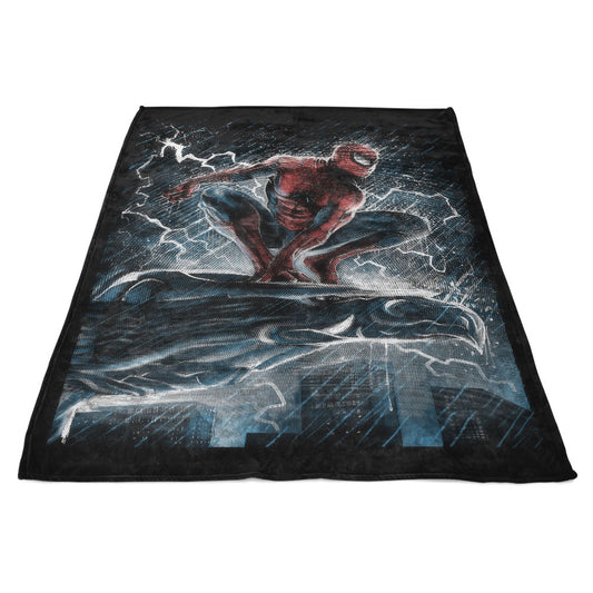 Spider Over the City - Fleece Blanket