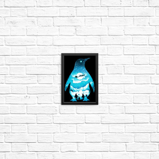 Christmas Penguin - Posters & Prints