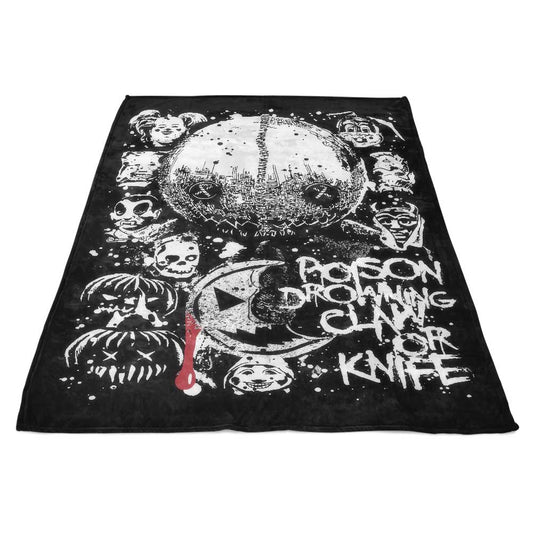 Claw or Knife - Fleece Blanket