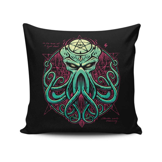 Cthulhu Awakens - Throw Pillow