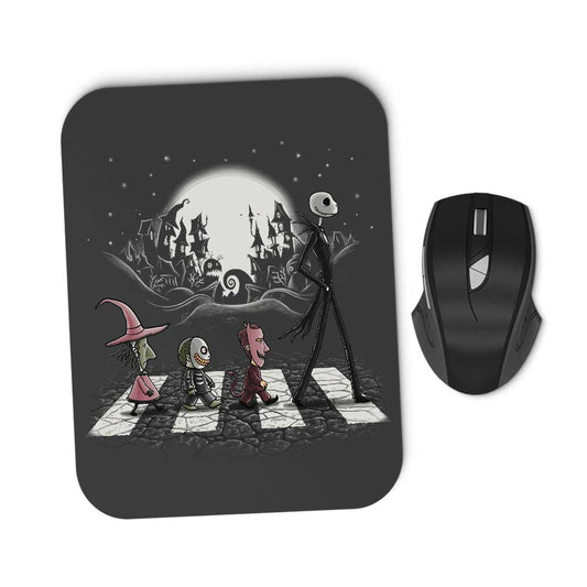 Halloween Road - Mousepad