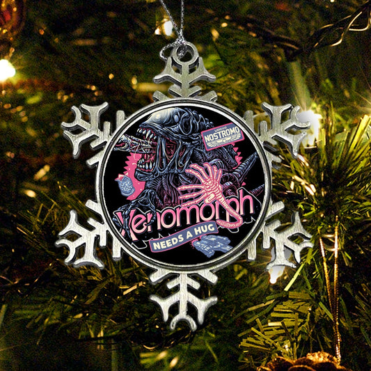 Alien Hug - Ornament