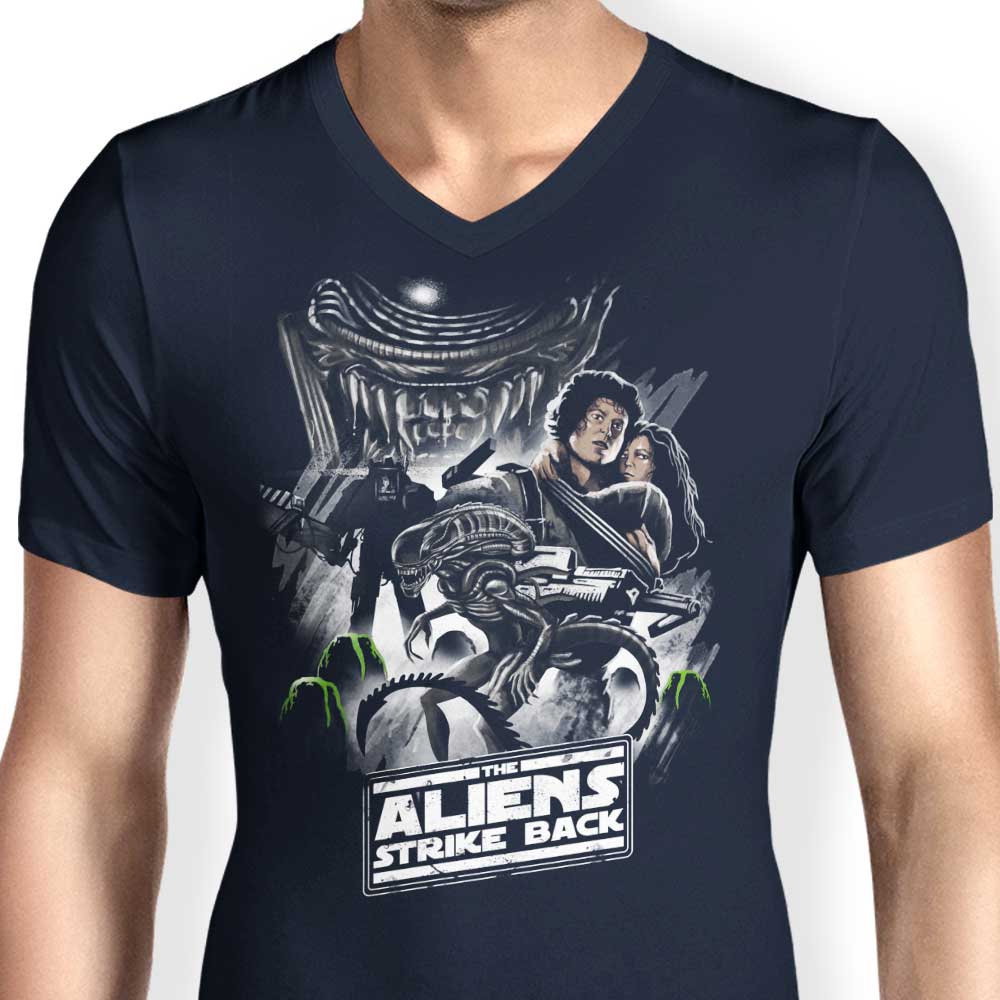Aliens Strike Back - Men's V-Neck