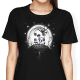 Behind the Door - Women's Apparel