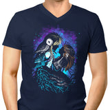 Labyrinth Love - Men's V-Neck