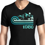 Retro Empire - Men's V-Neck