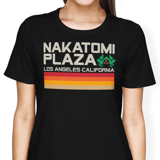 Retro Plaza - Women's Apparel