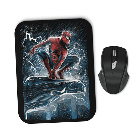 Spider Over the City - Mousepad