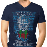 The Gift Sweater - Men's V-Neck